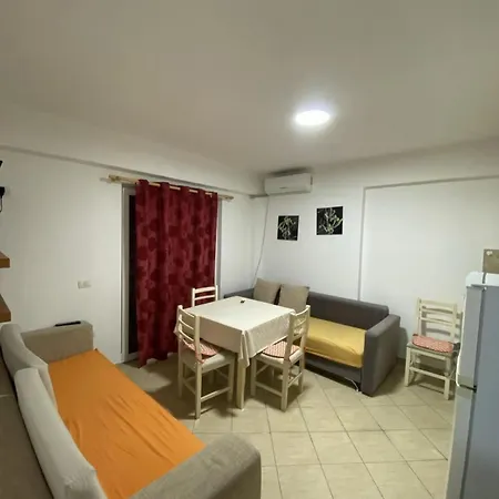 Kompleksi Bardh E Blu Apartment *